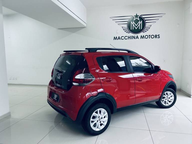 FIAT - MOBI - 2016/2017 - Vermelha - R$ 43.990,00