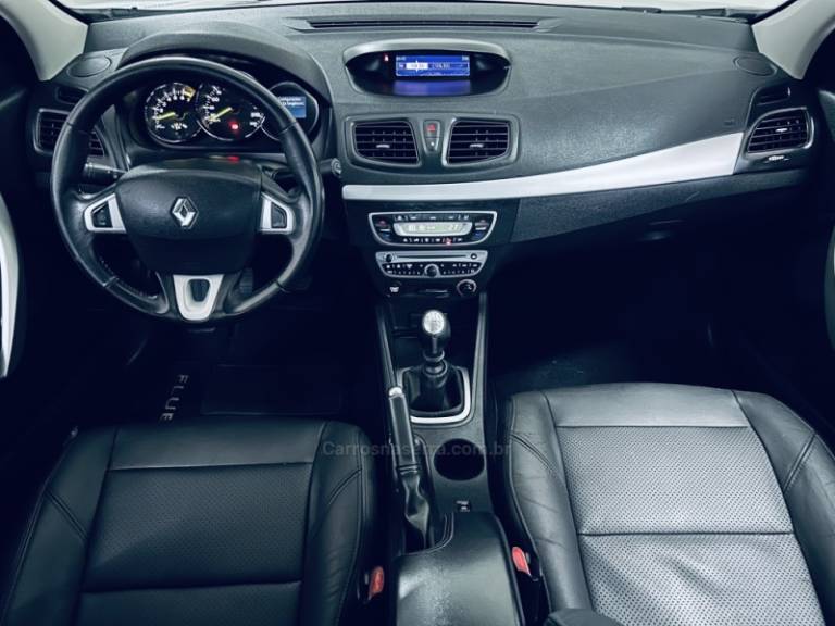 RENAULT - FLUENCE - 2012/2013 - Prata - R$ 39.990,00