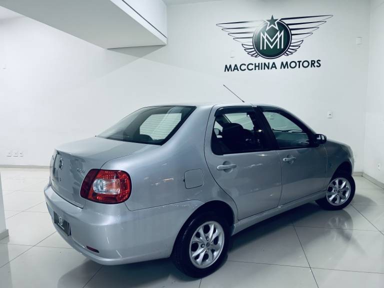 FIAT - SIENA - 2006/2007 - Prata - R$ 20.990,00